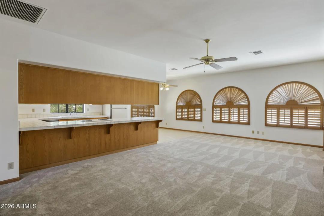 Real Estate Picture 30