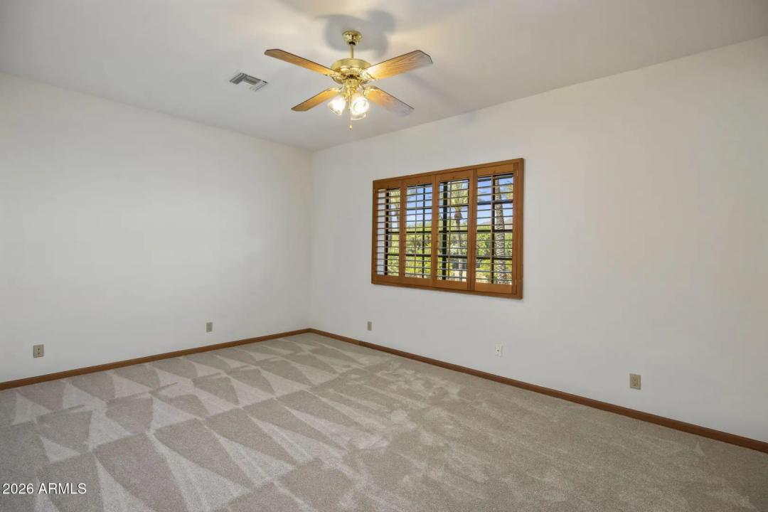 Real Estate Picture 32