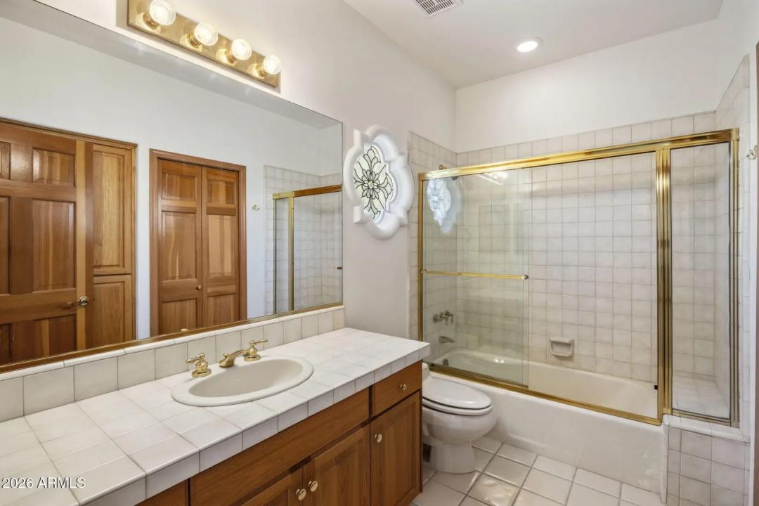 Real Estate Picture 33