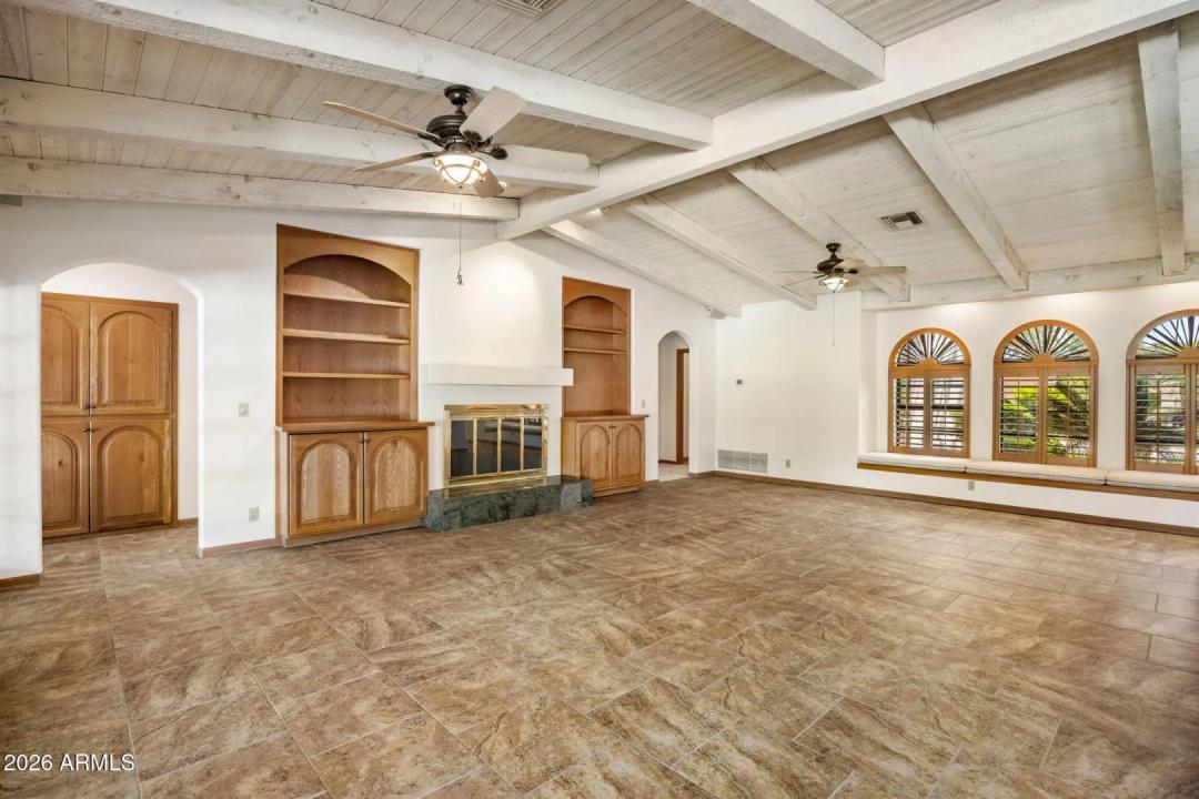 Real Estate Picture 19