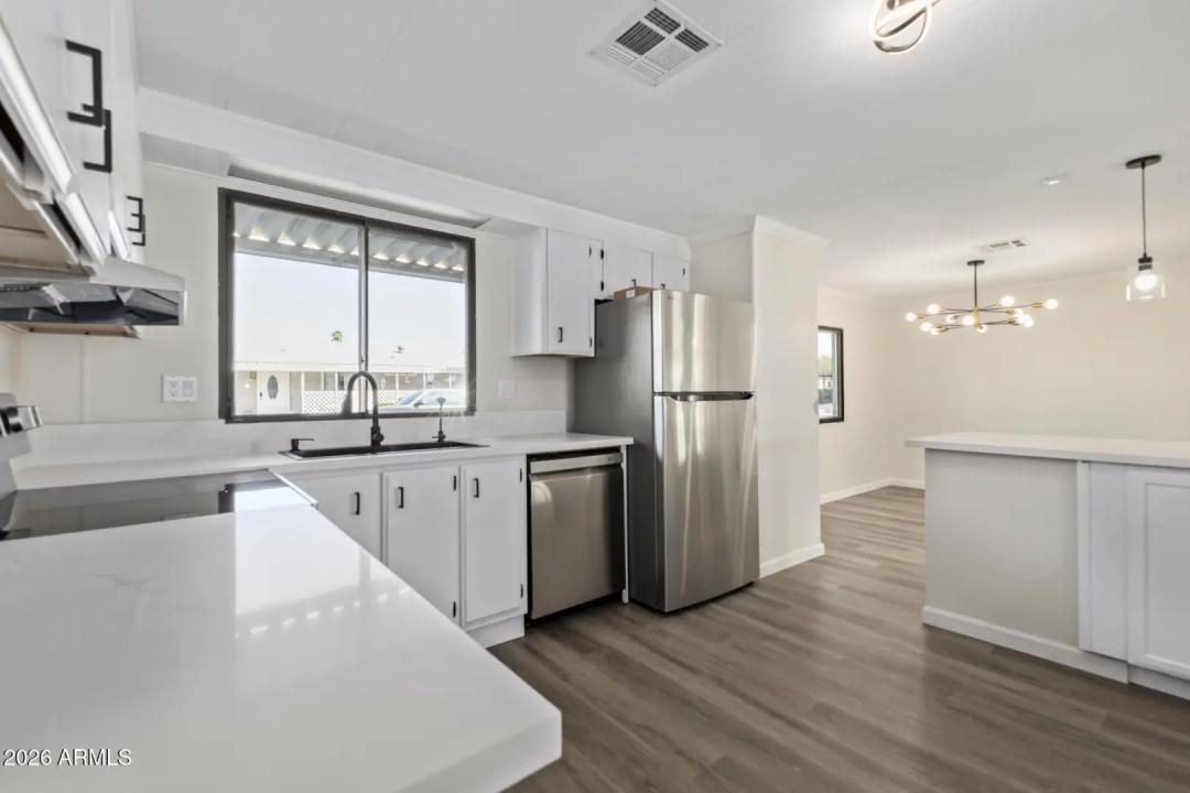 Real Estate Picture 6