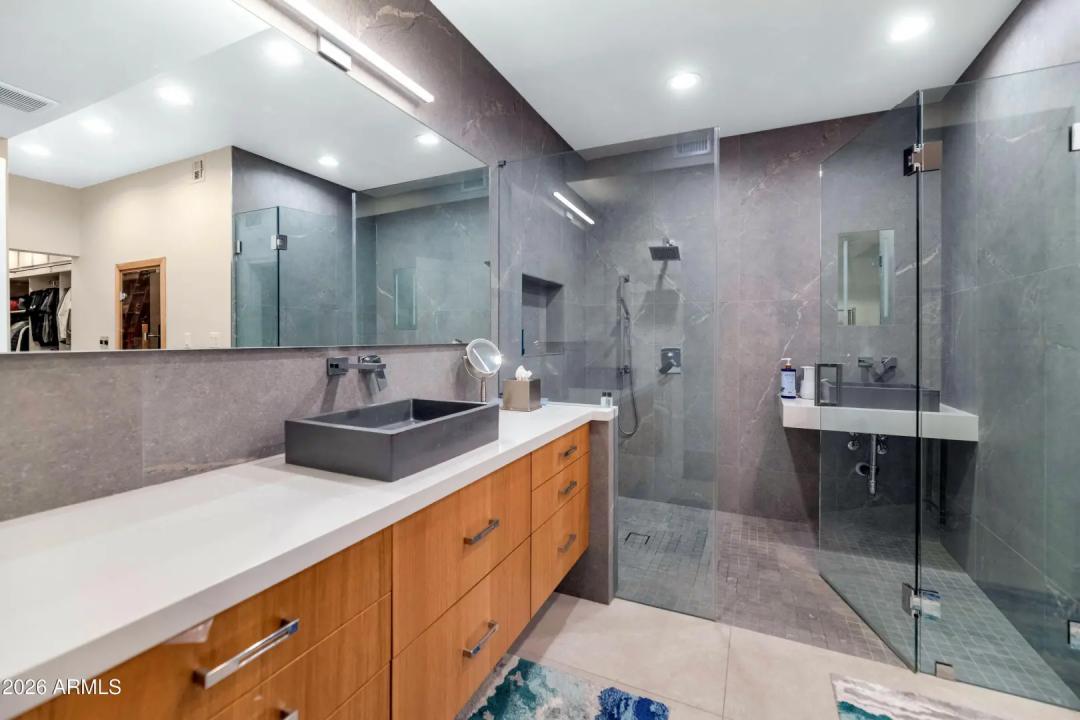 Real Estate Picture 28