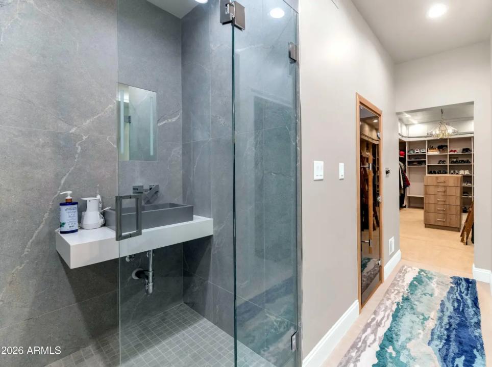 Real Estate Picture 29