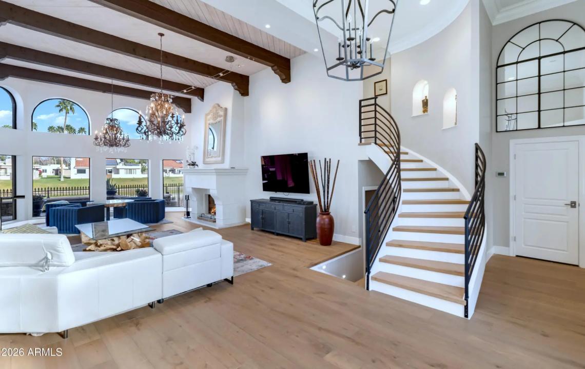 Real Estate Picture 5