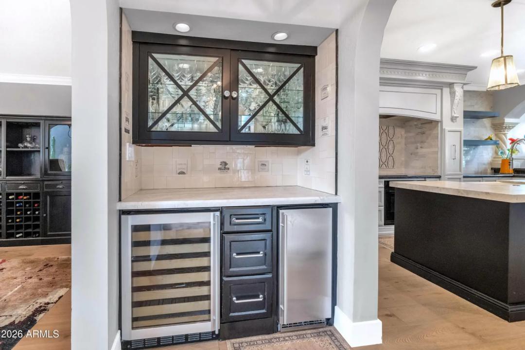 Real Estate Picture 16