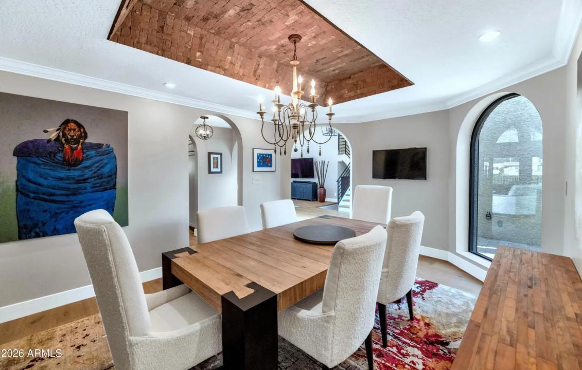 Real Estate Picture 18