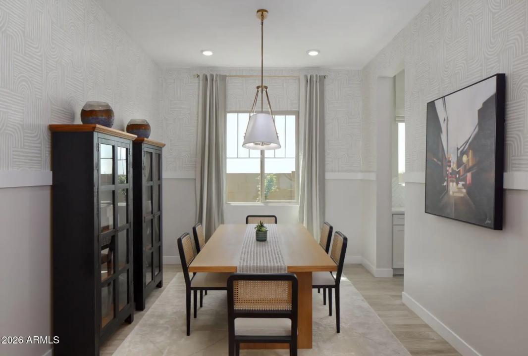 Real Estate Picture 3