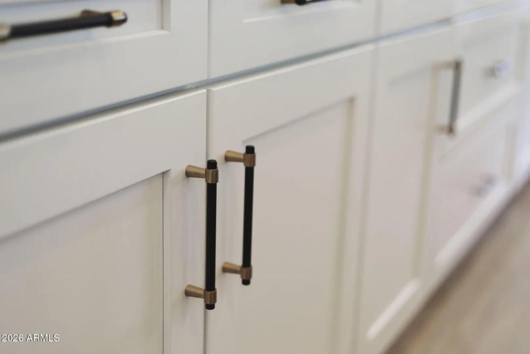 Real Estate Picture 7