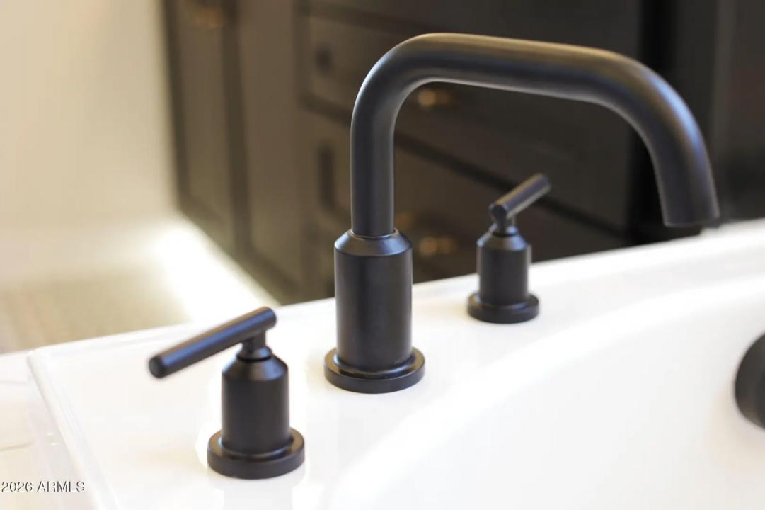 Real Estate Picture 12