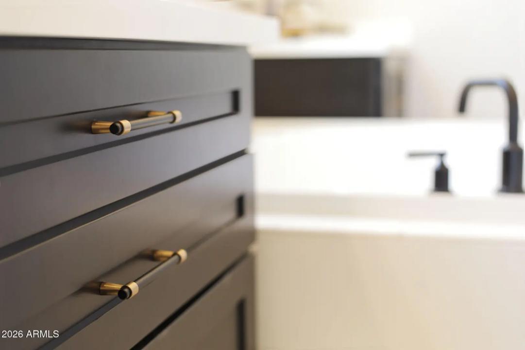 Real Estate Picture 18