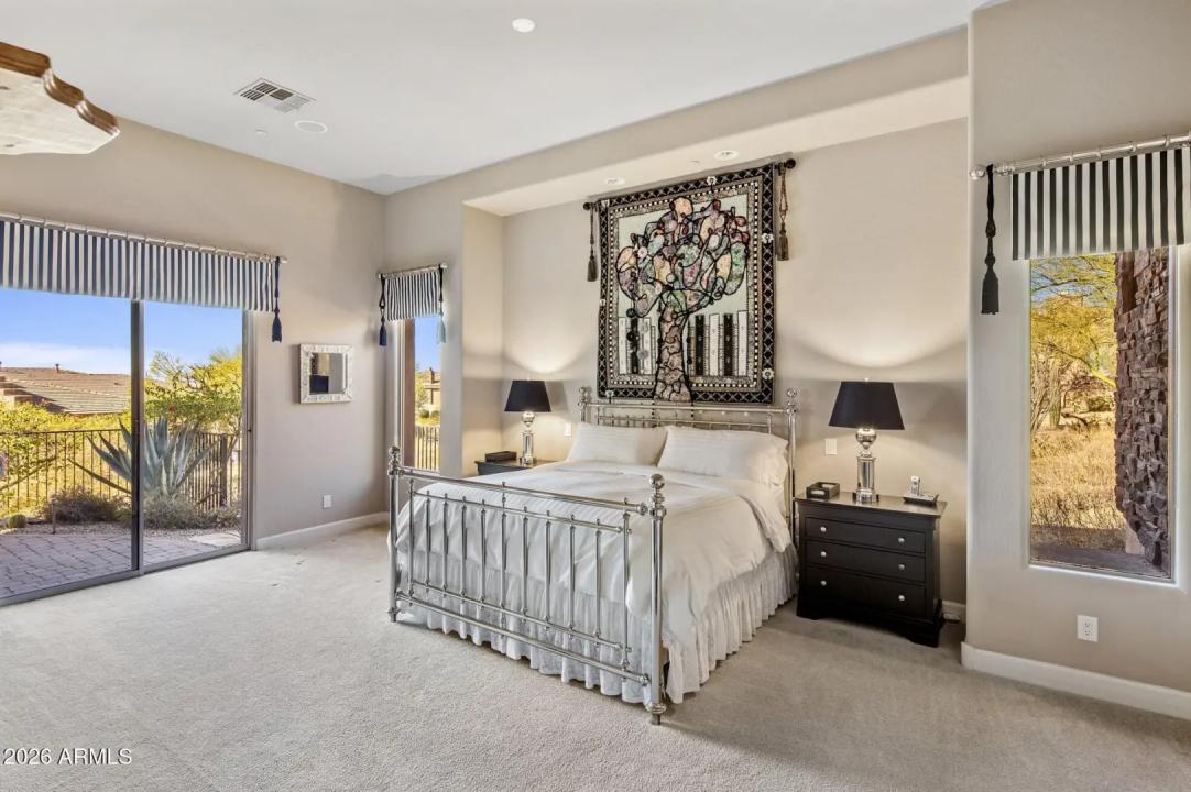 Real Estate Picture 13