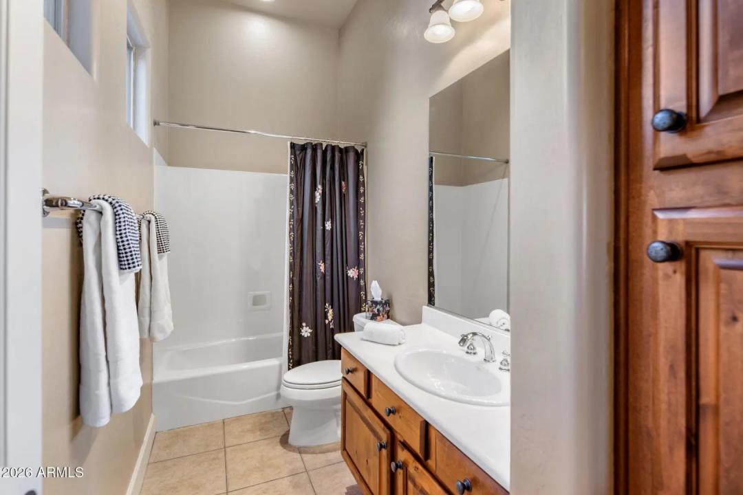 Real Estate Picture 21