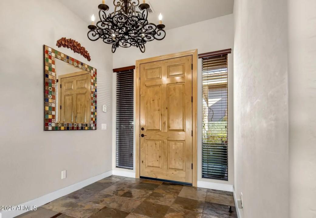 Real Estate Picture 5