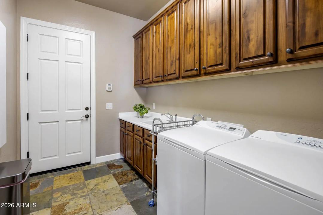 Real Estate Picture 23