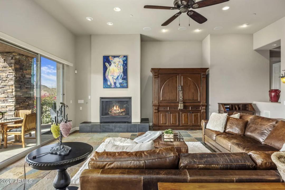 Real Estate Picture 7