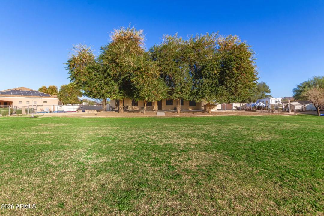 Real Estate Picture 50