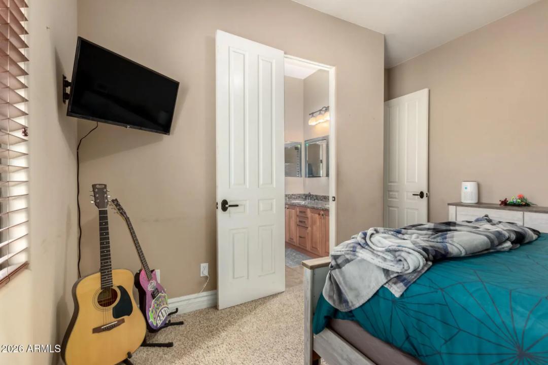 Real Estate Picture 42