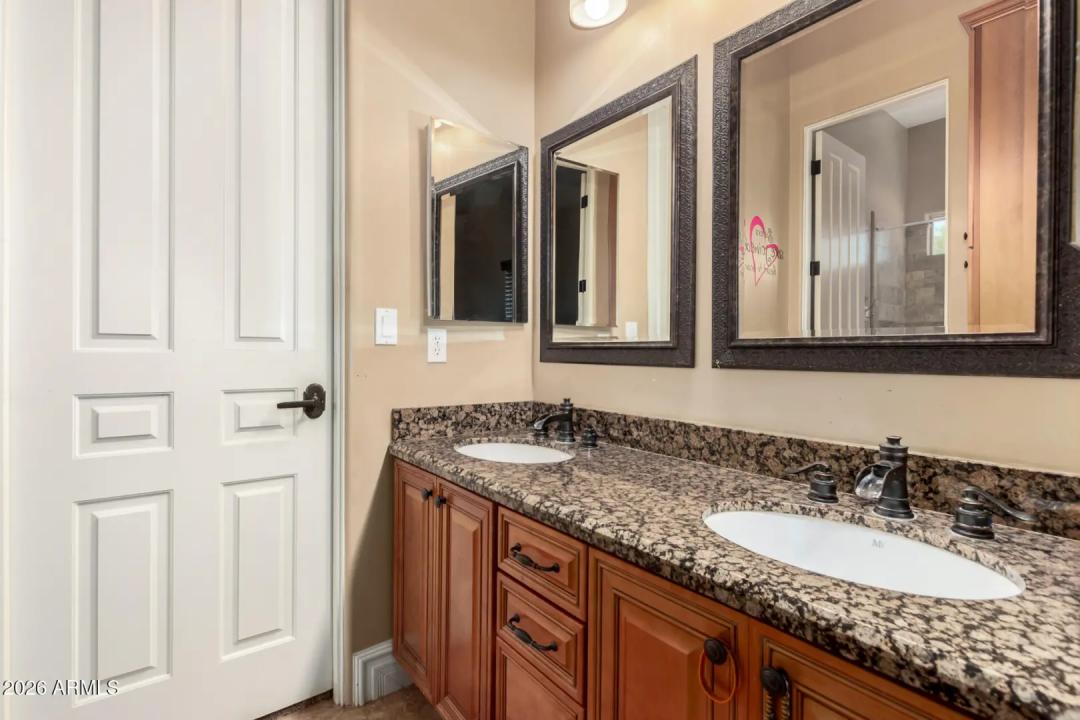 Real Estate Picture 39