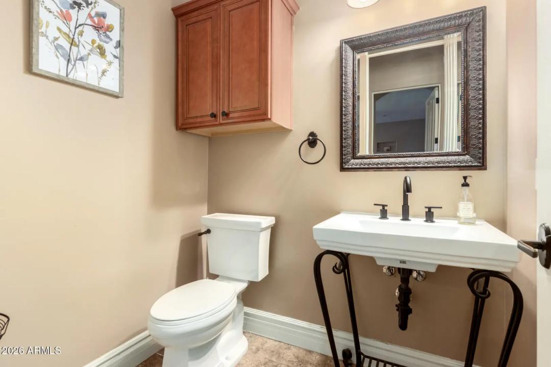 Real Estate Picture 25