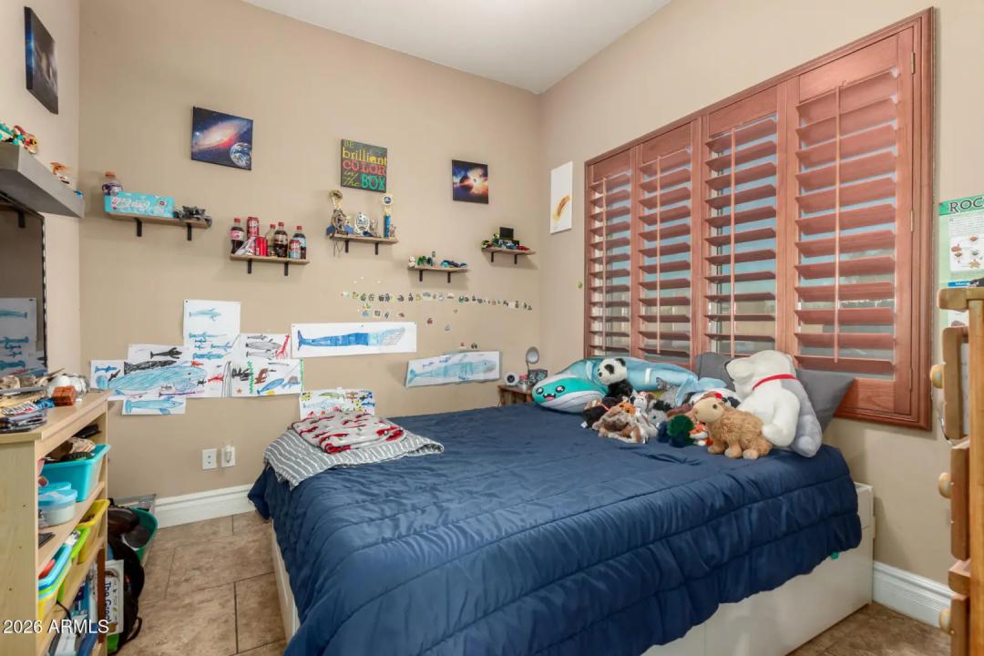 Real Estate Picture 33