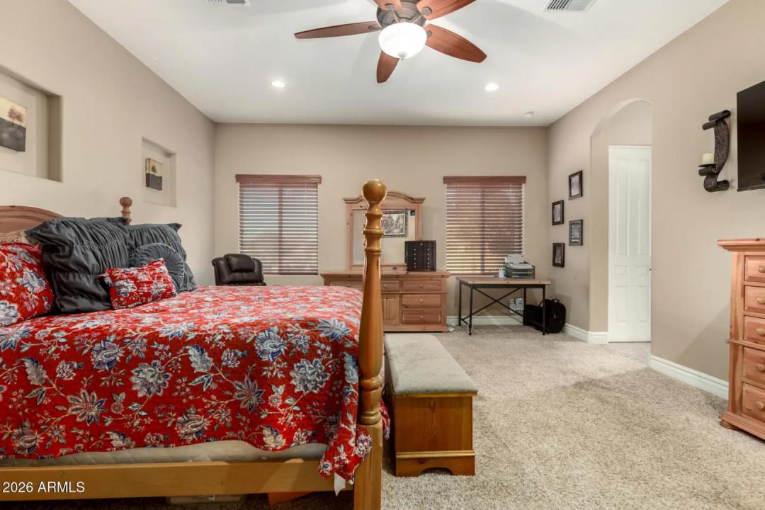 Real Estate Picture 28