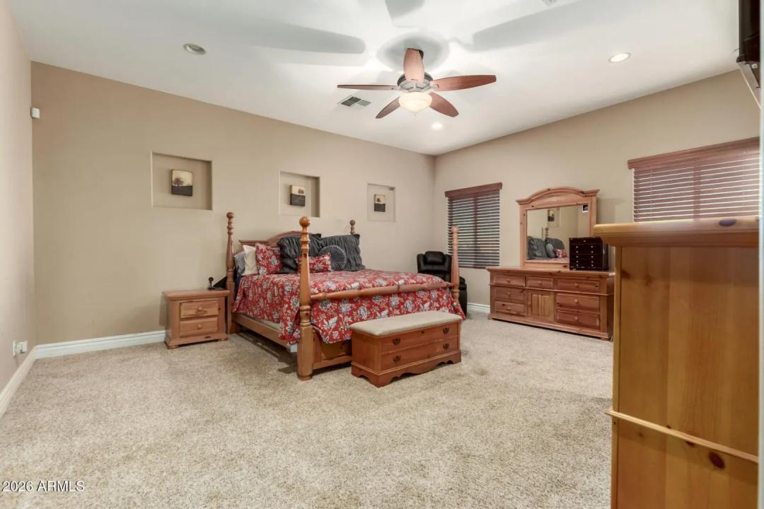 Real Estate Picture 27