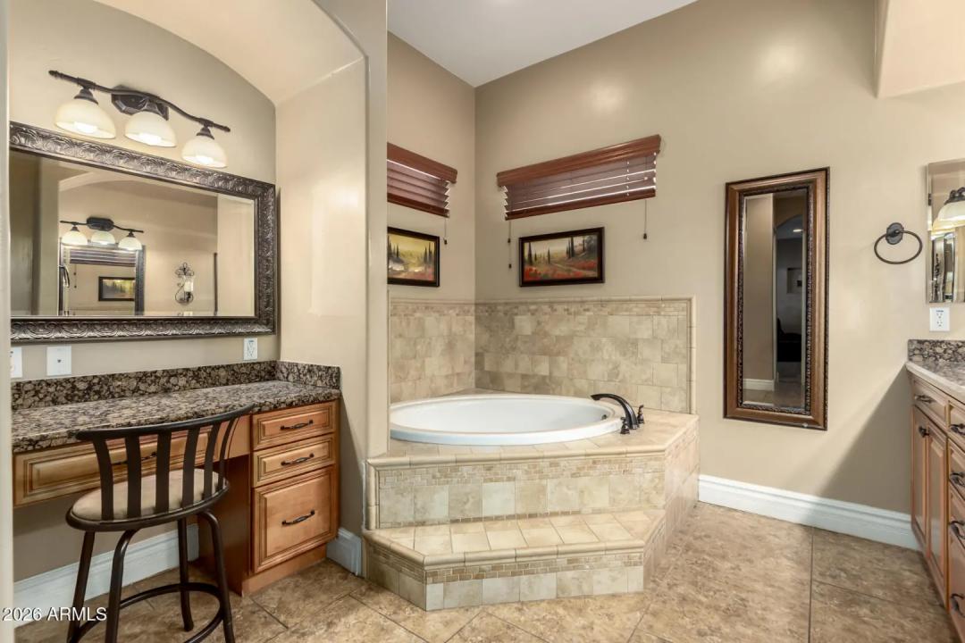 Real Estate Picture 29