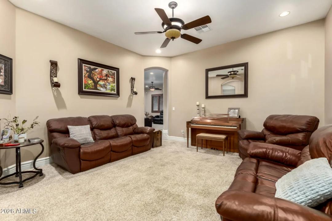 Real Estate Picture 15