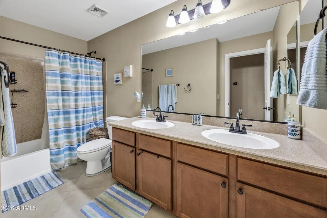 Real Estate Picture 15