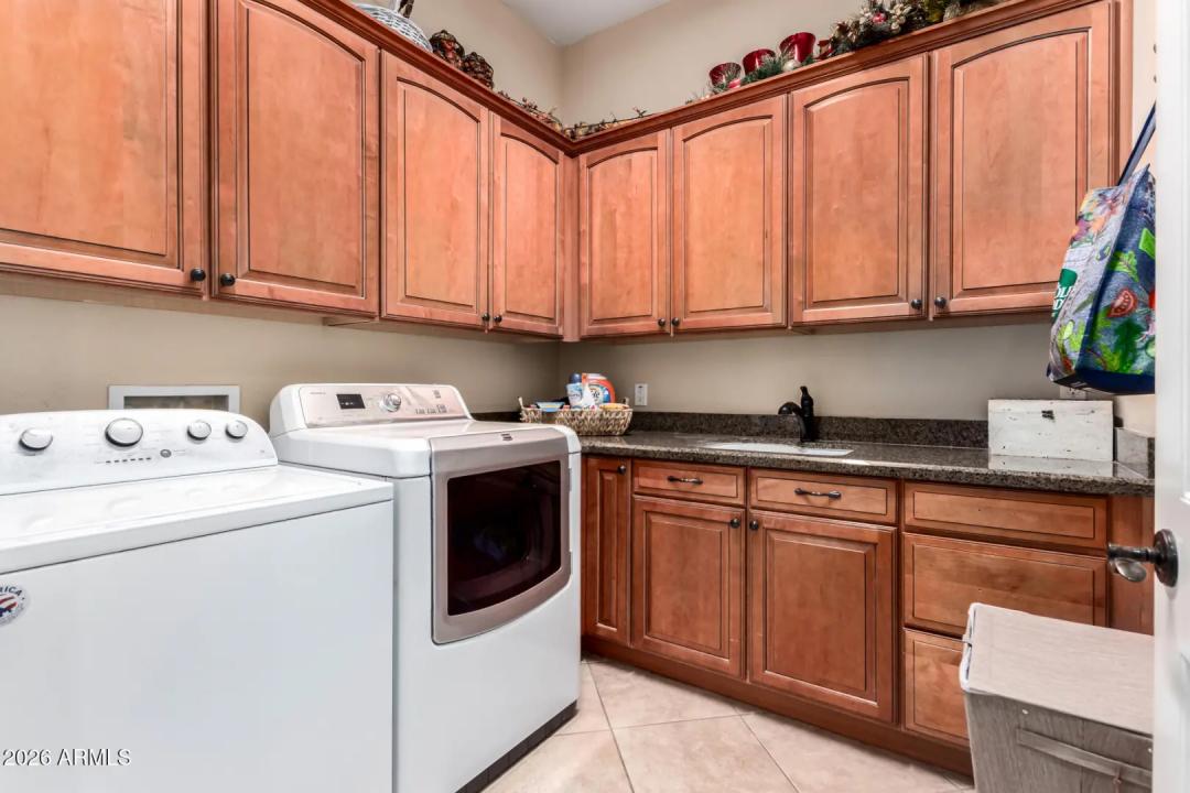 Real Estate Picture 38