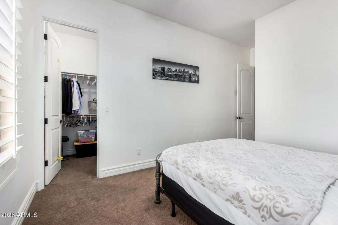 Real Estate Picture 33