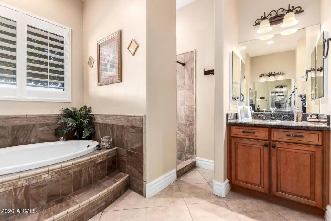 Real Estate Picture 28