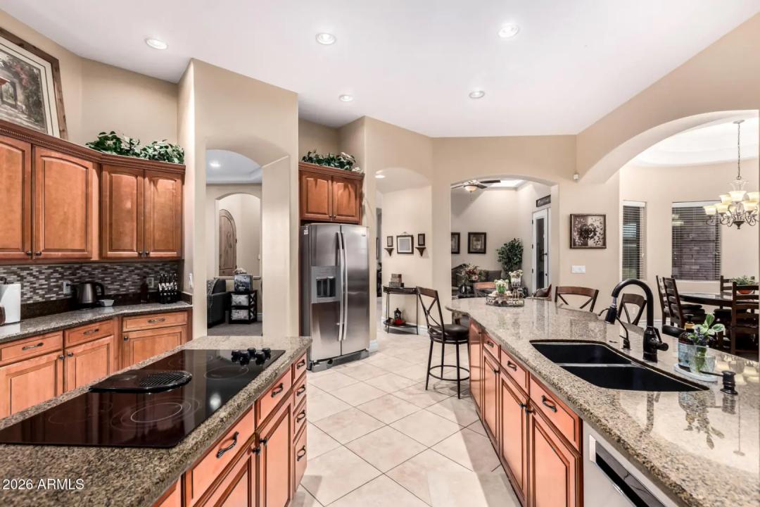 Real Estate Picture 16