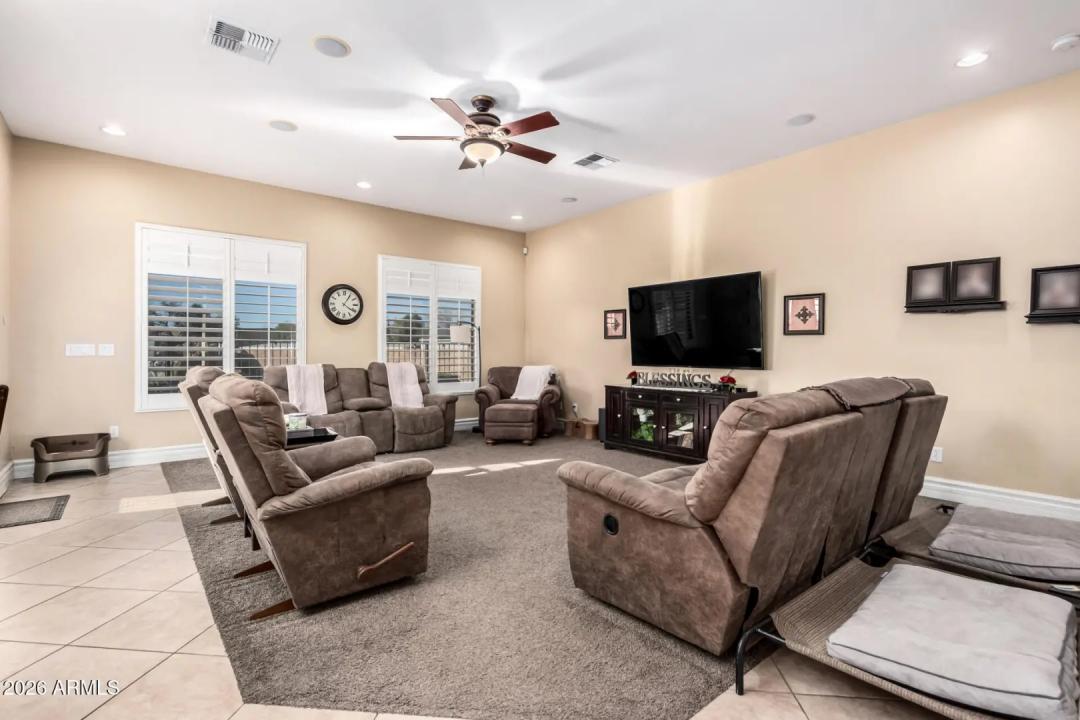 Real Estate Picture 22