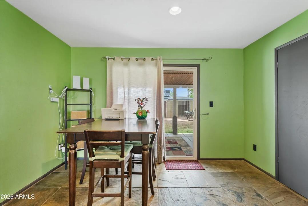 Real Estate Picture 9