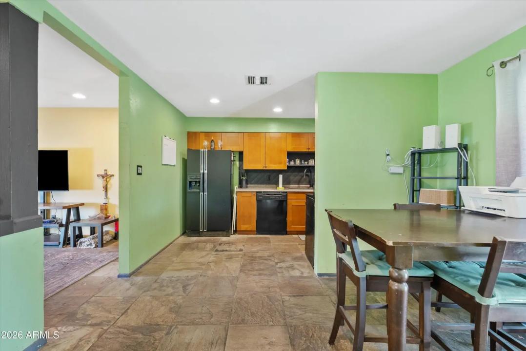 Real Estate Picture 10