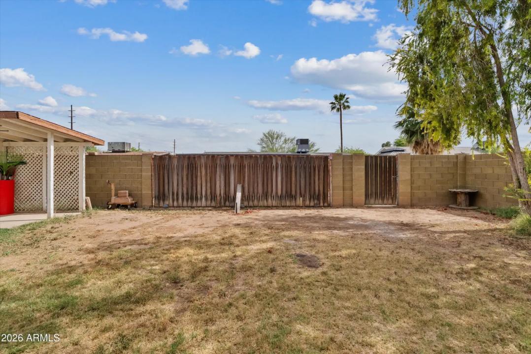 Real Estate Picture 22