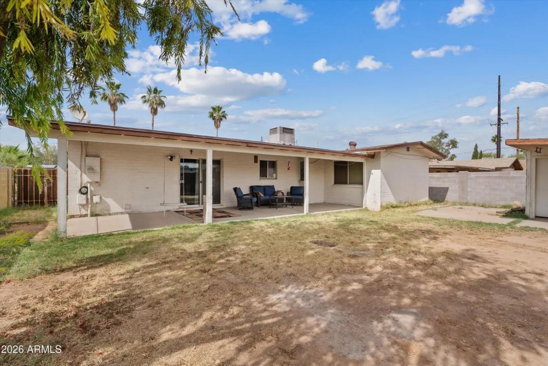 Real Estate Picture 24