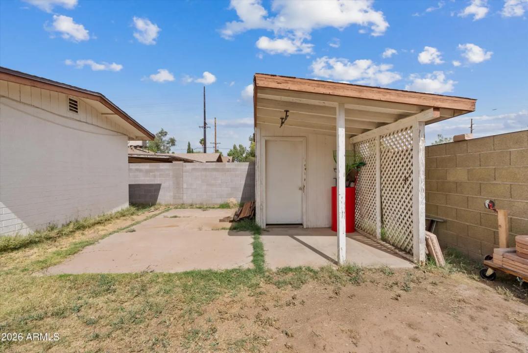 Real Estate Picture 25