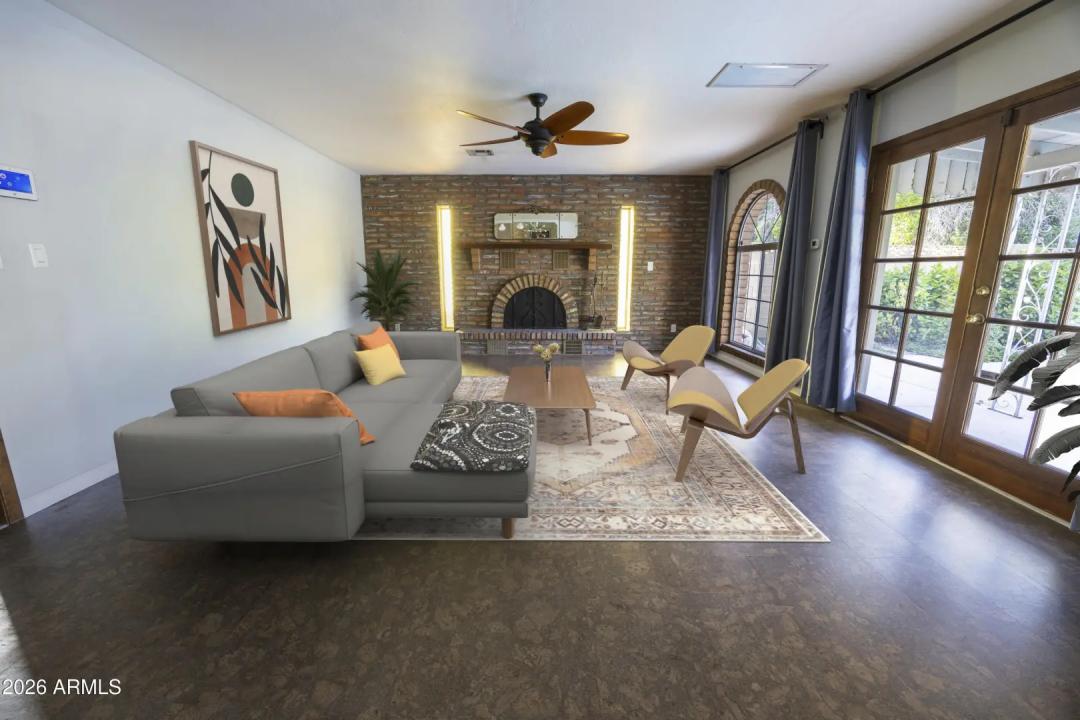 Real Estate Picture 5