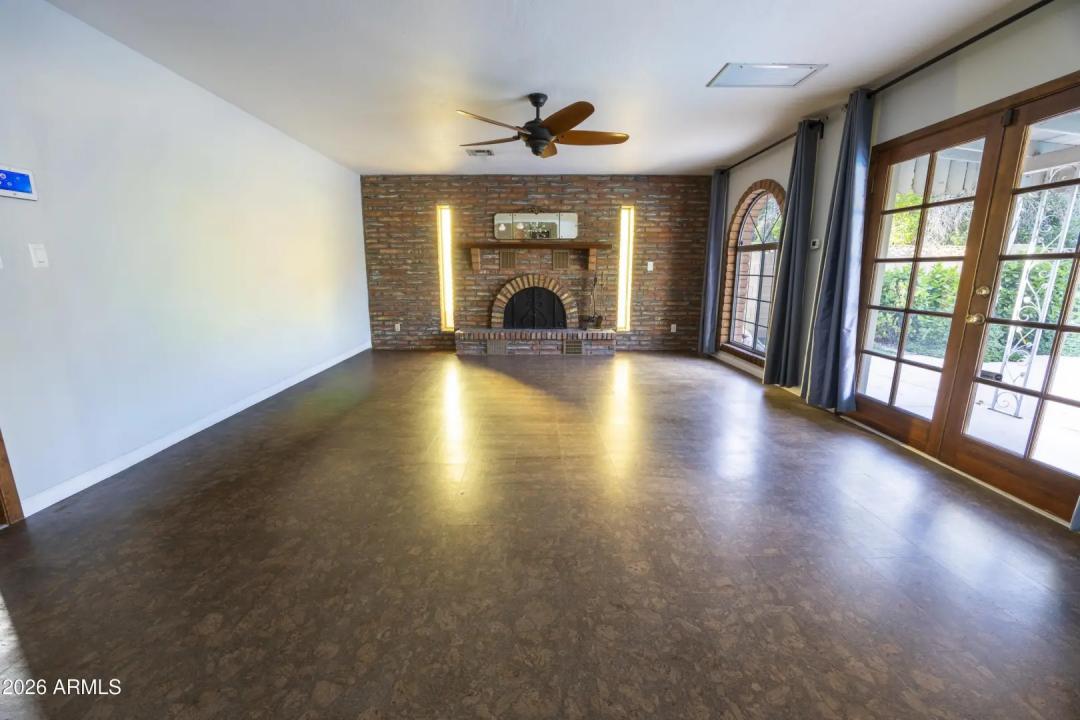 Real Estate Picture 15