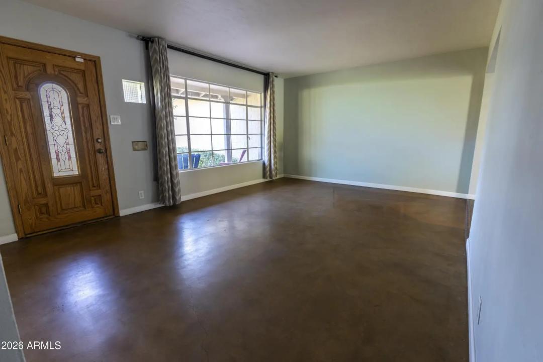 Real Estate Picture 16