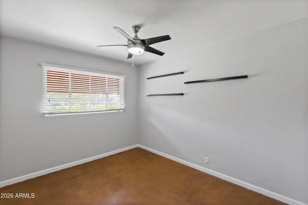 Real Estate Picture 20