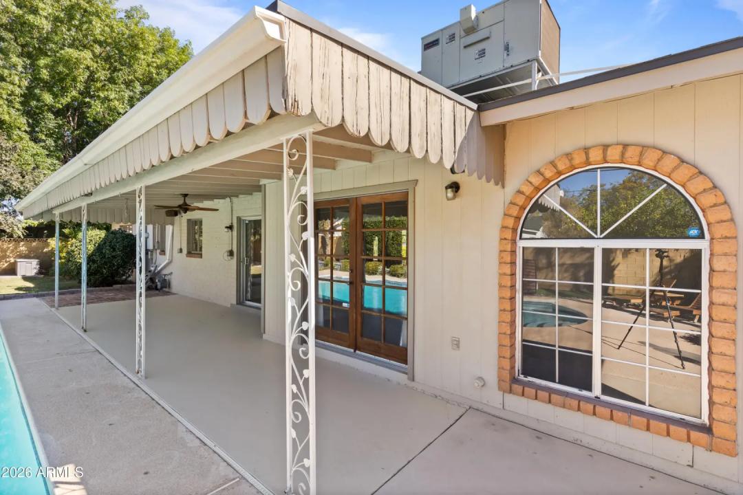 Real Estate Picture 24