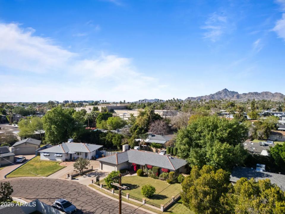 Real Estate Picture 2