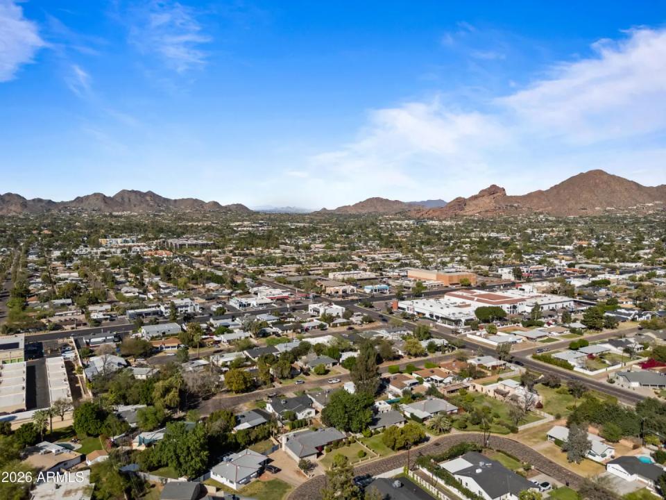 Real Estate Picture 30