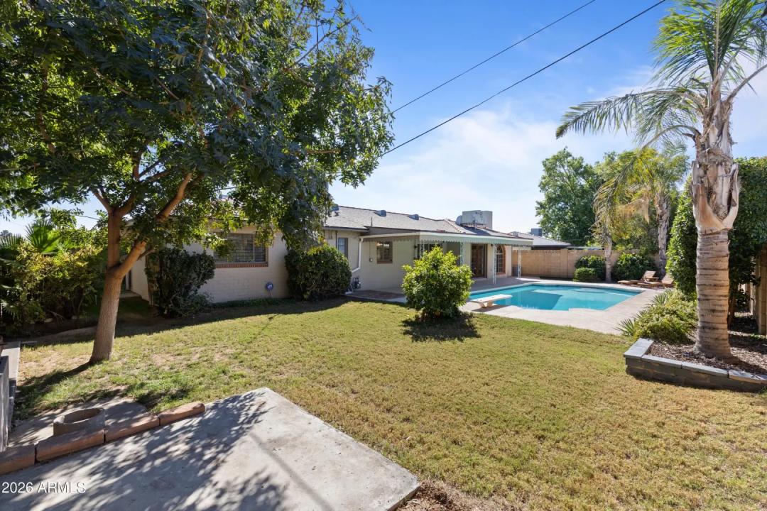 Real Estate Picture 32