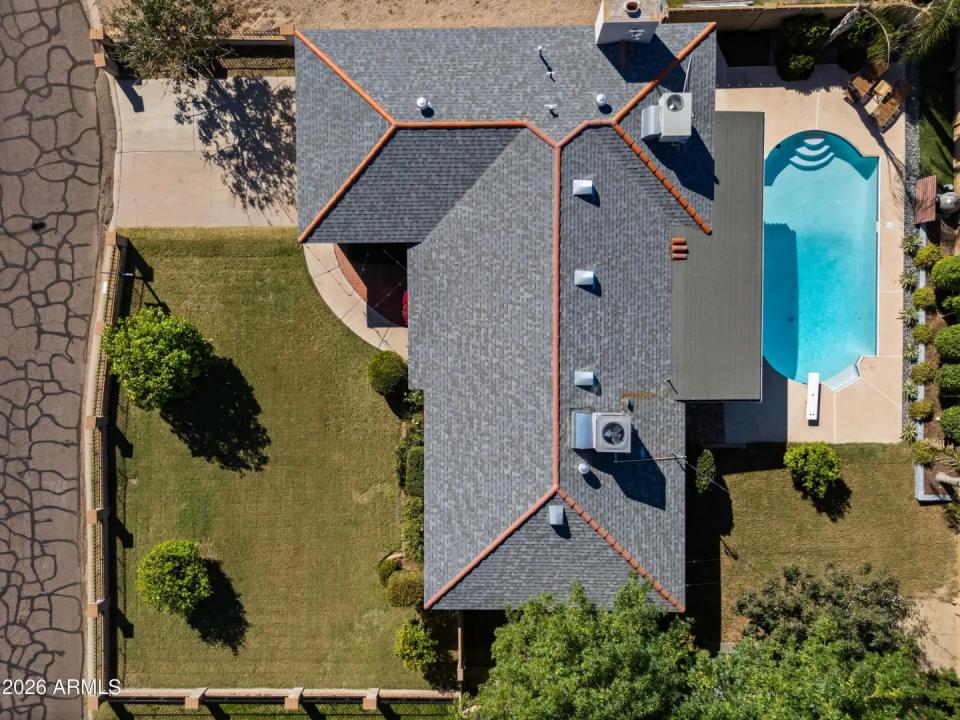 Real Estate Picture 37