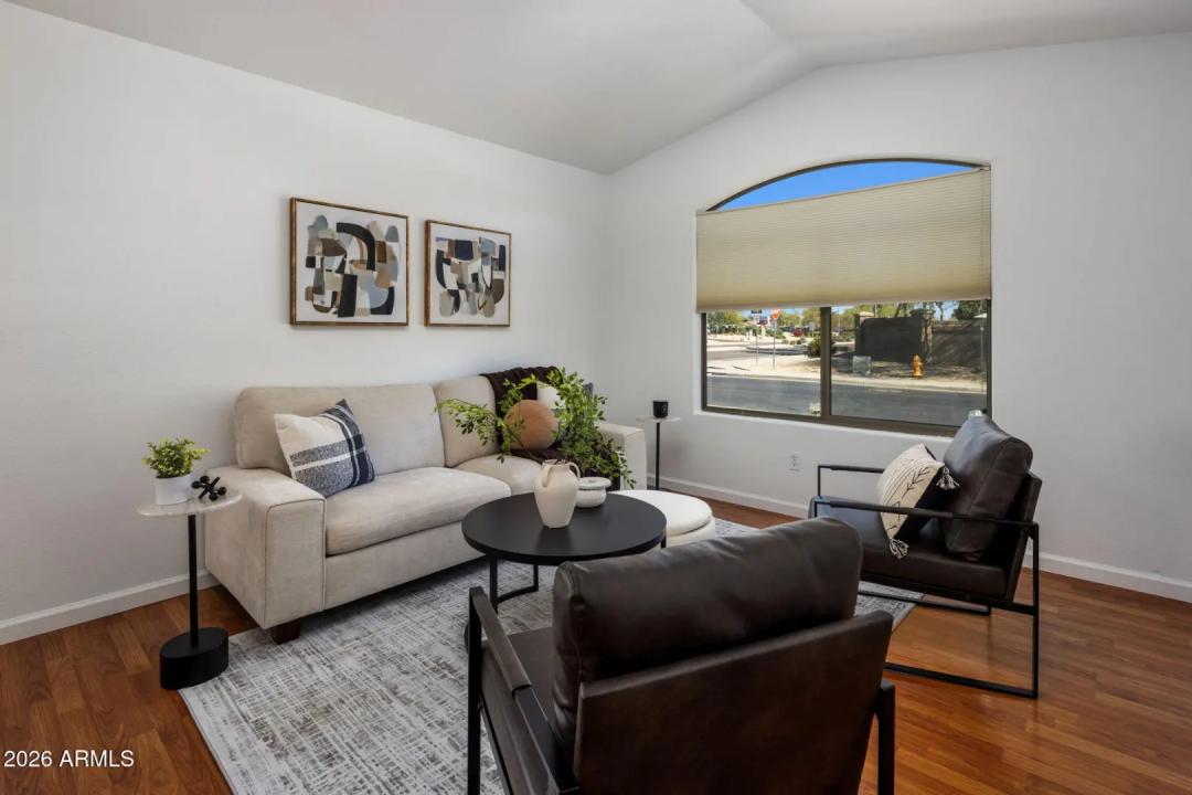 Real Estate Picture 13