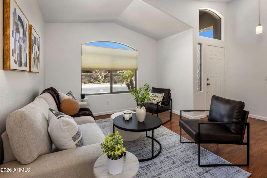 Real Estate Picture 6